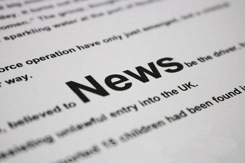 Itsekiinnityvät metalliletkuliittimet